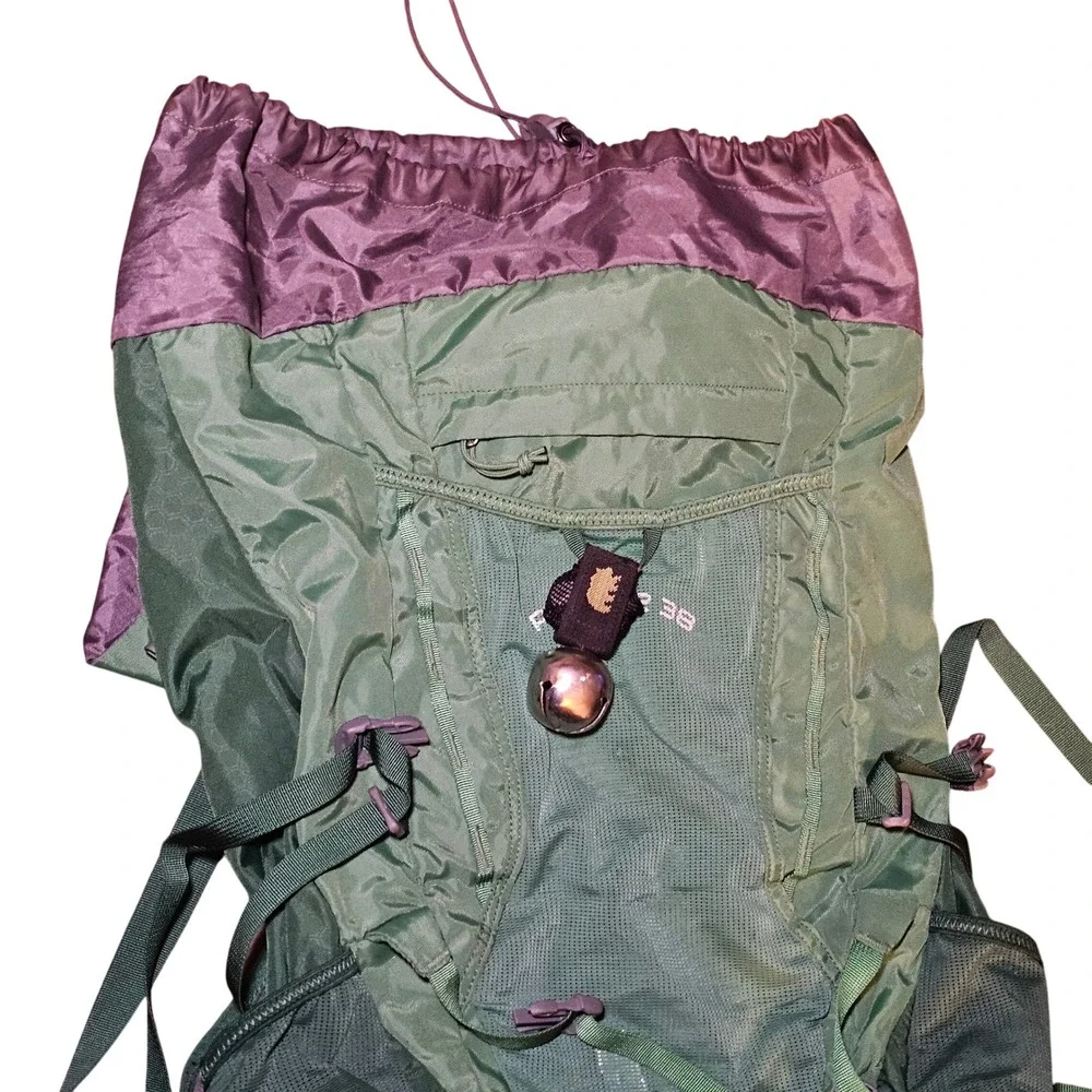 REI Passage 38 Youth Scouting Backpack Green Hiking Camping Hydration Overnight